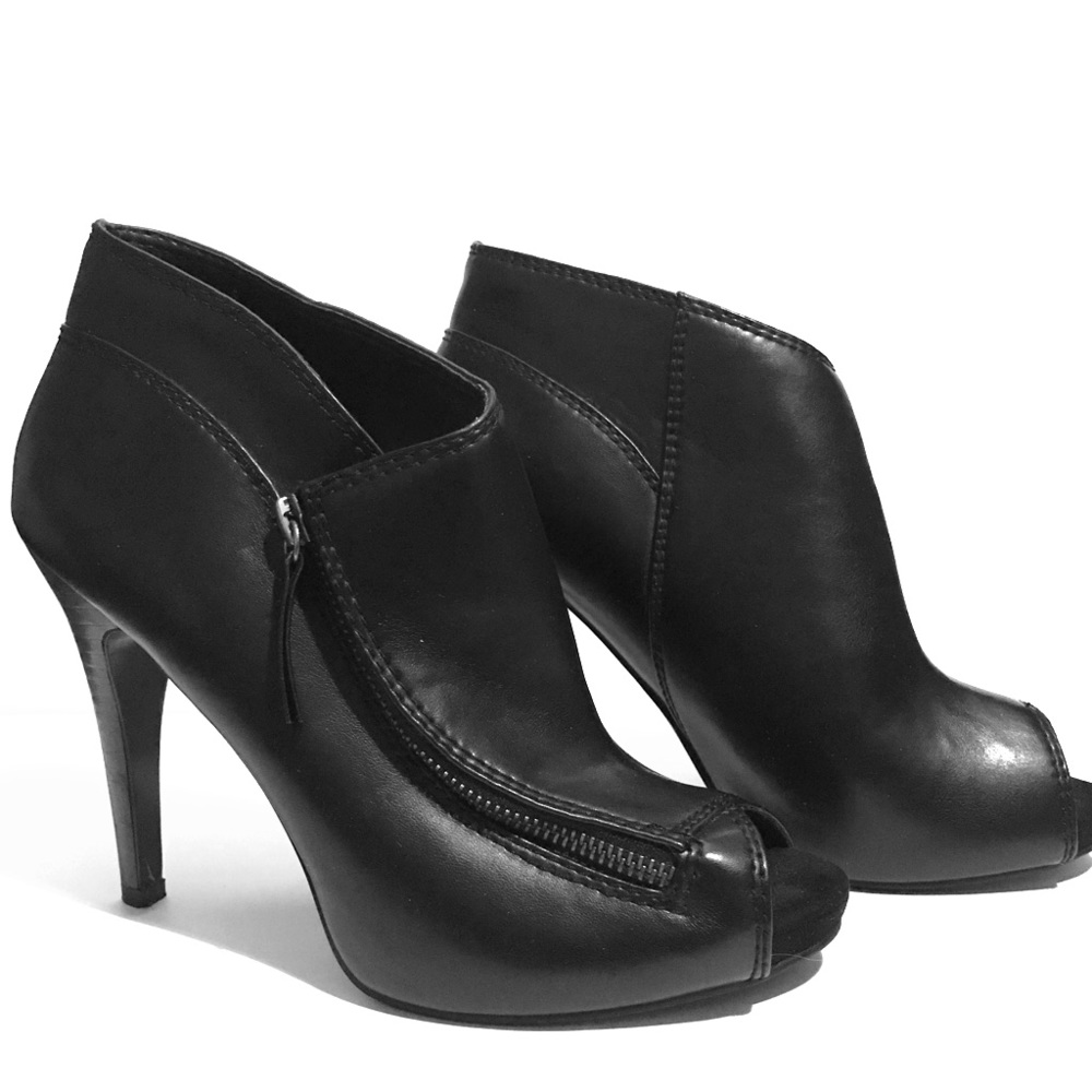 Nine West Stylish BOOTIES!!!